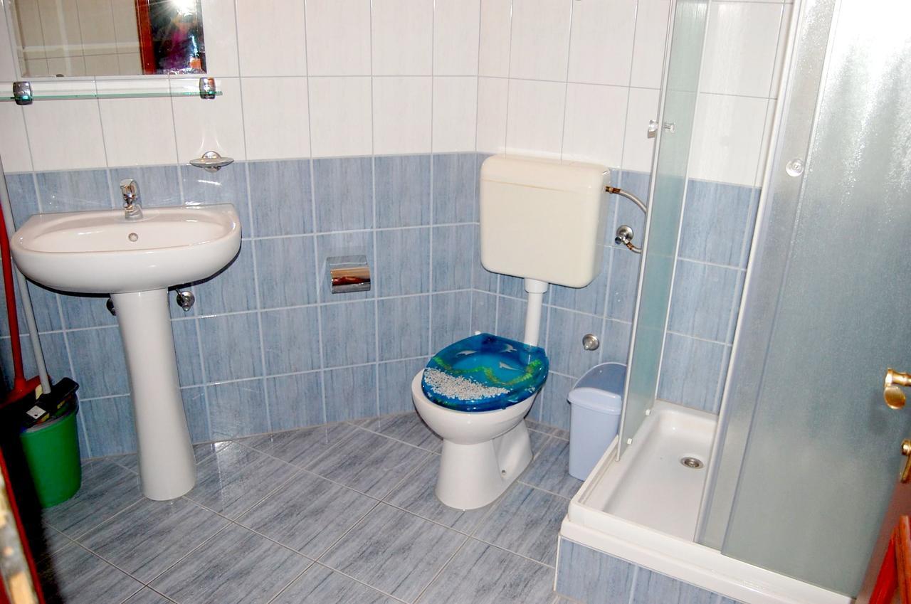 Apartments Myadria Malinska Extérieur photo